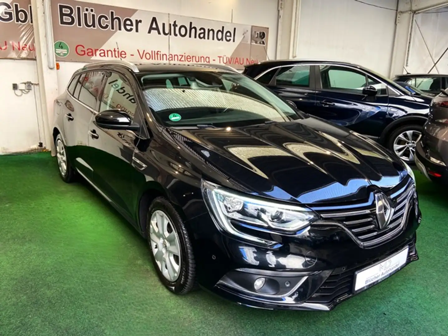 Renault Megane IV Grandtour BOSE Sonderedition Automatik Schwarz - 2