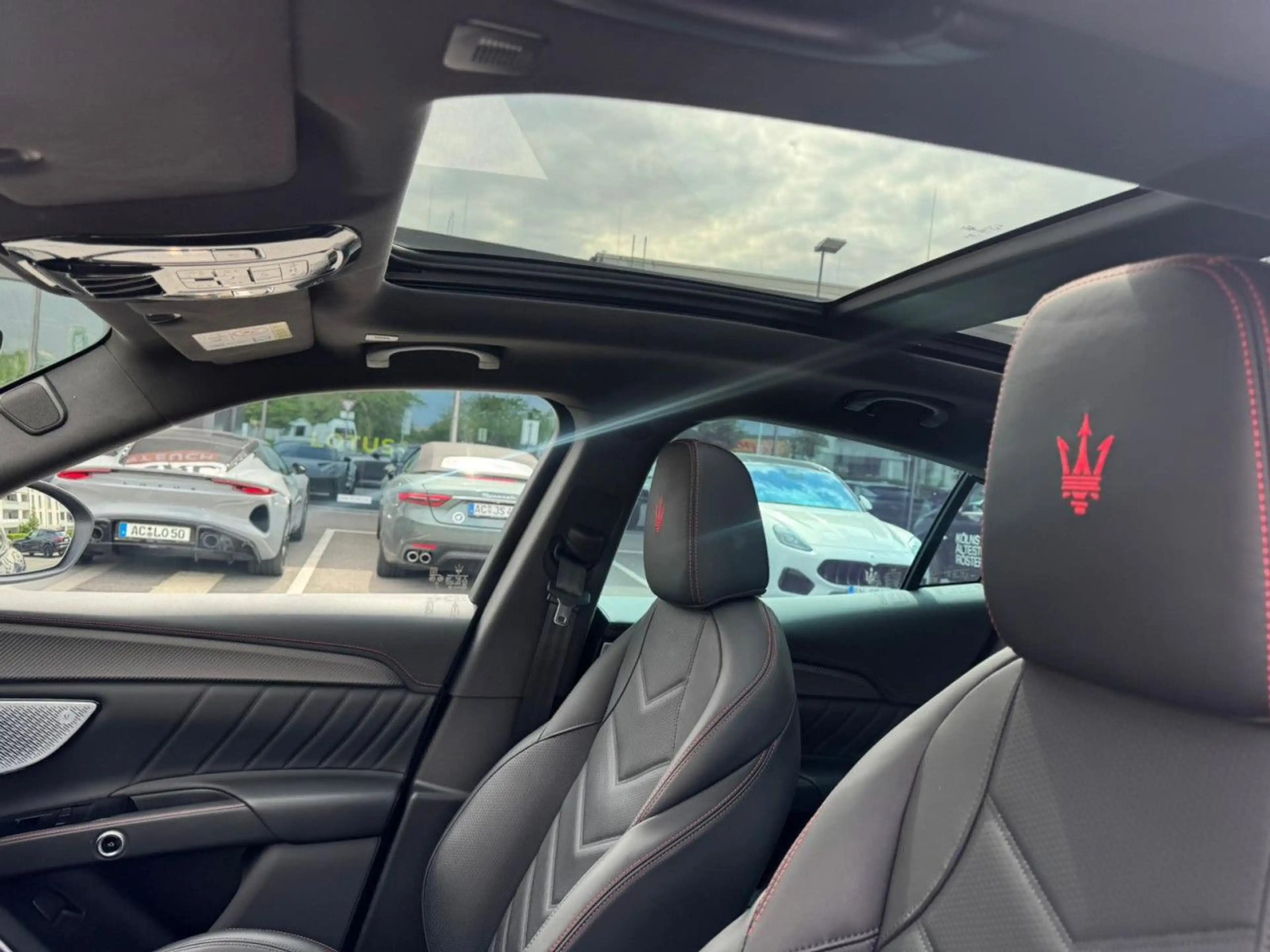 Maserati Grecale Trofeo Pano+360°+Head Up+Voll — photo 11