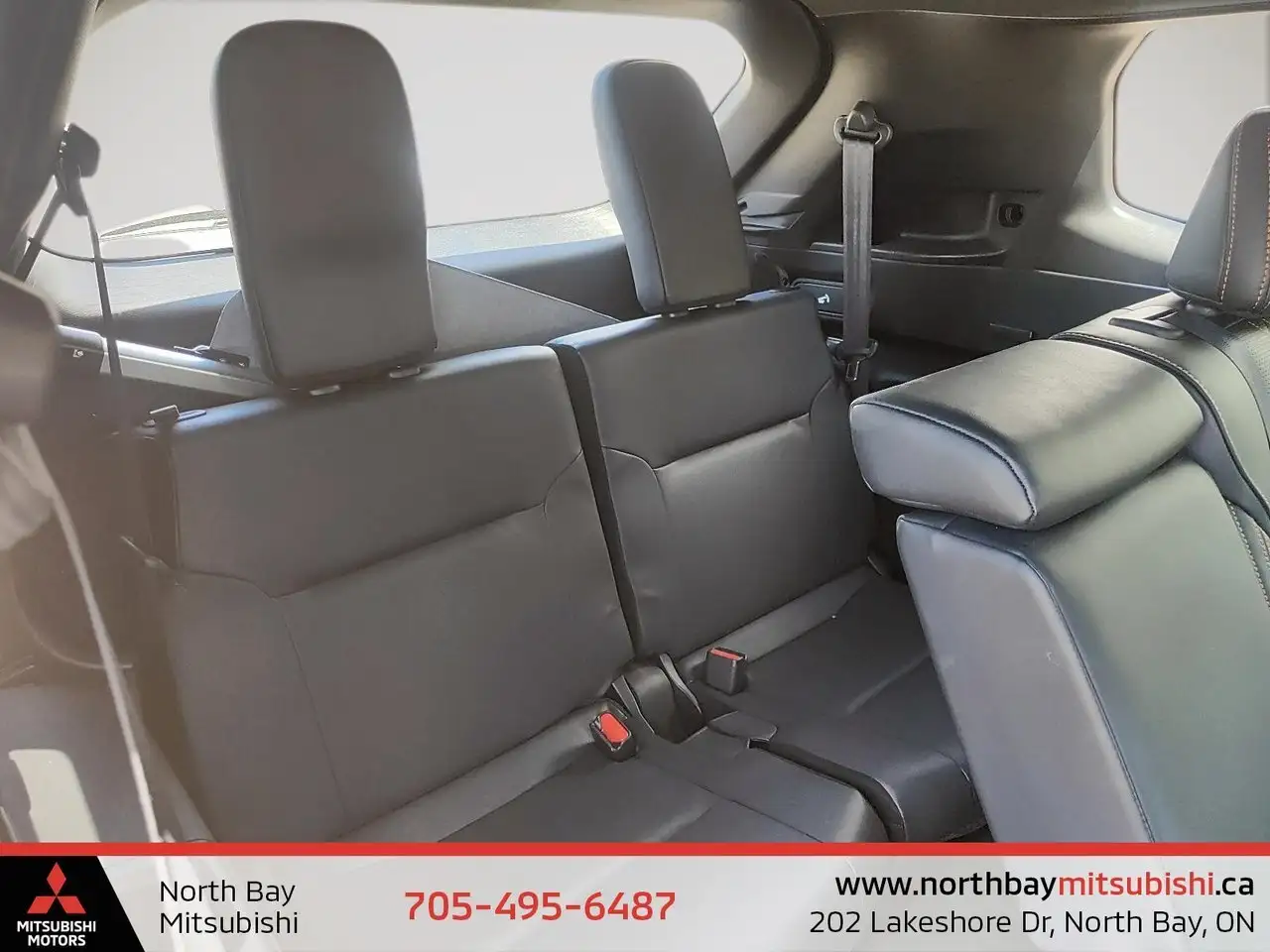 Mitsubishi Outlander photo Mitsubishi Outlander