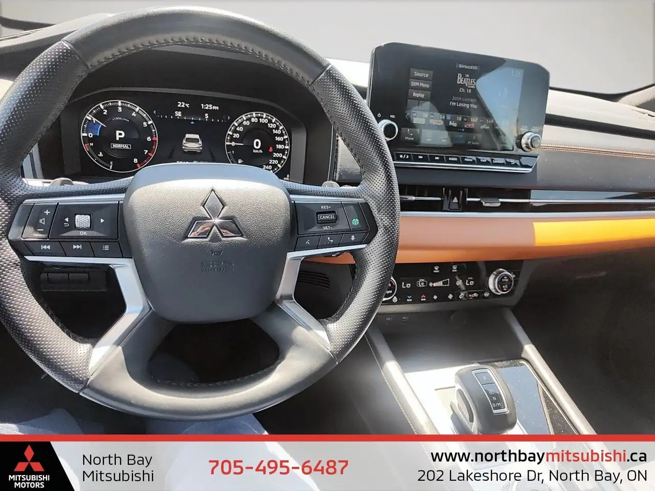 Mitsubishi Outlander photo Mitsubishi Outlander