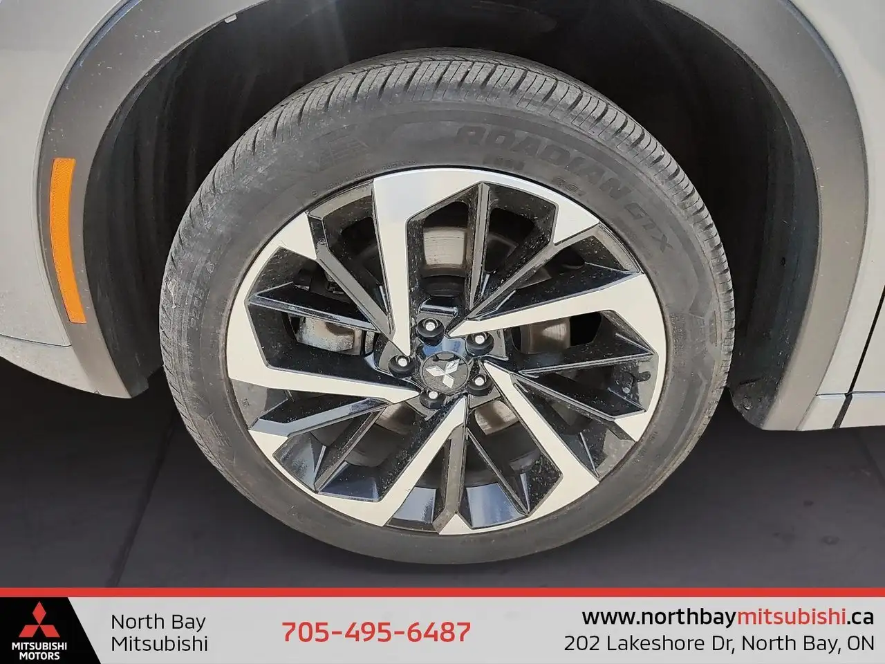 Mitsubishi Outlander photo Mitsubishi Outlander