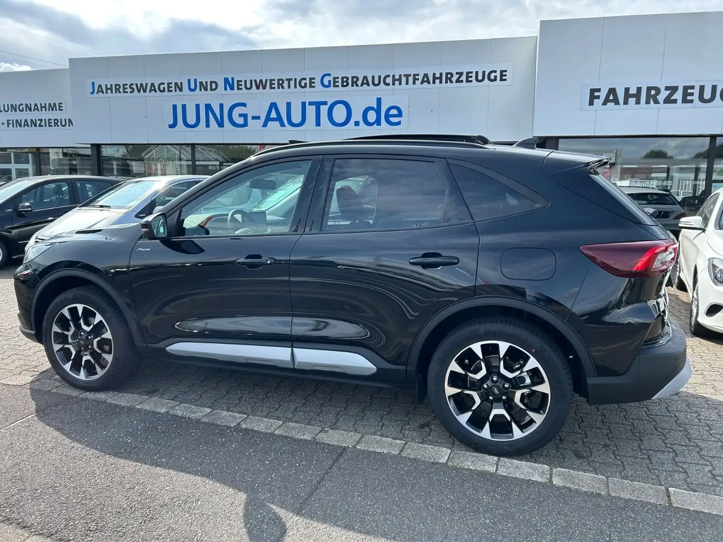 Ford Kuga Hybrid Active X AWD PANO HUD TWA ACC AGR Zwart - 1