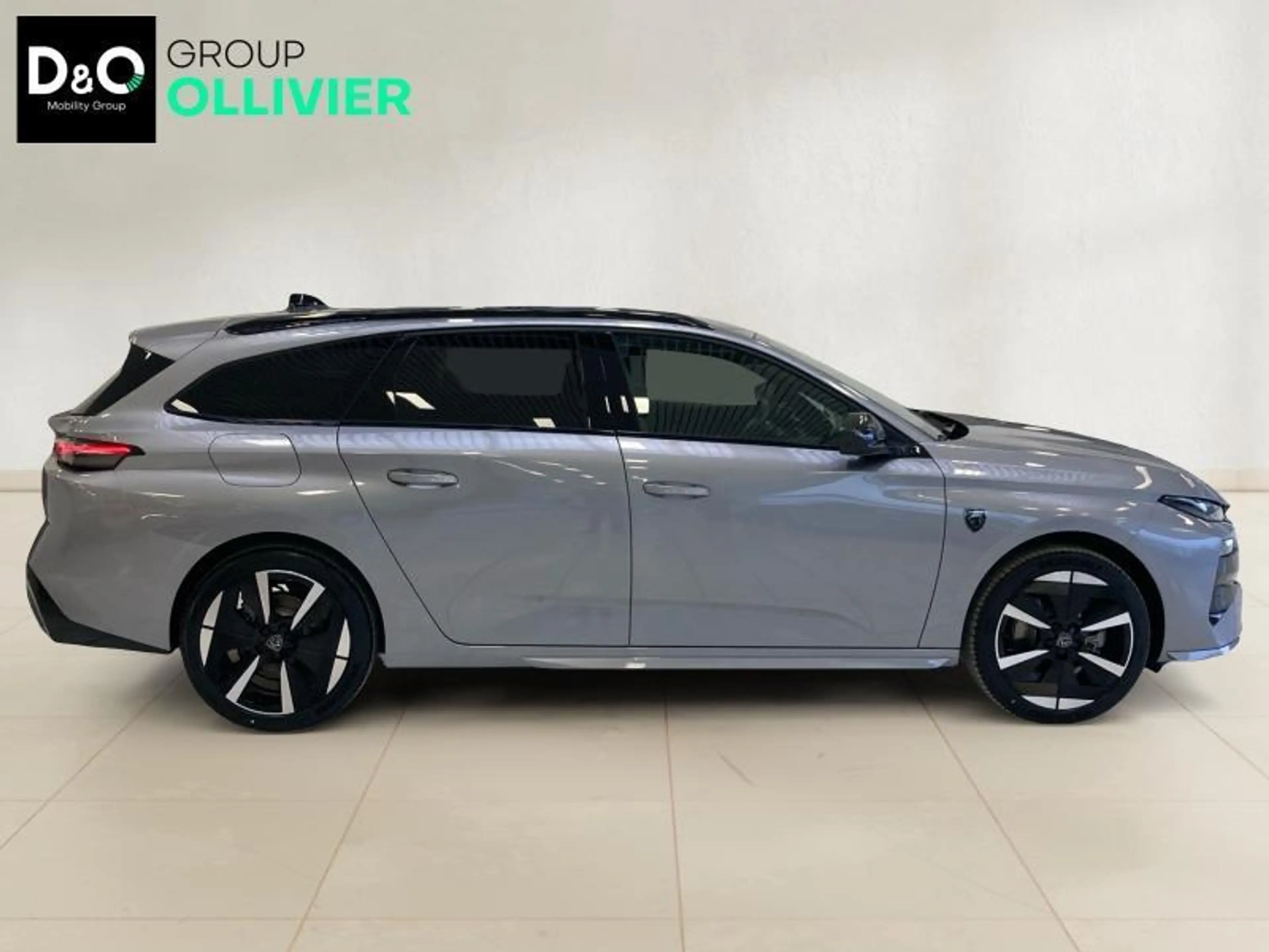 Peugeot 308 III & e- — photo 8
