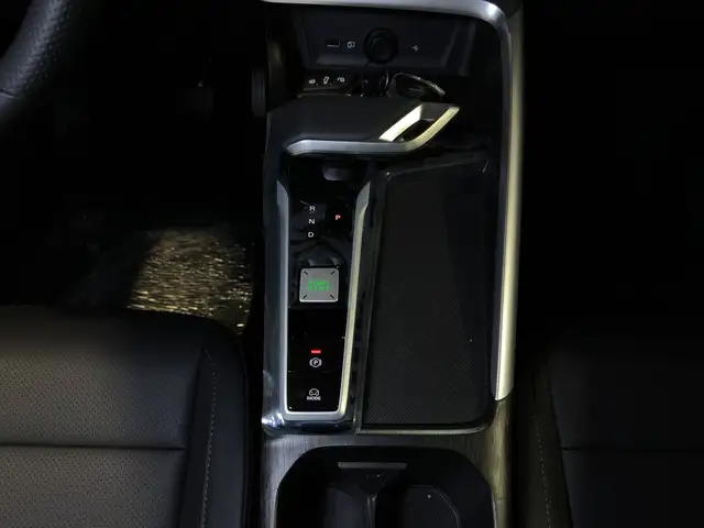 MG ZS view 11