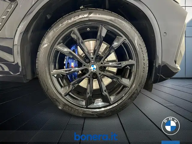 BMW X3 view 12