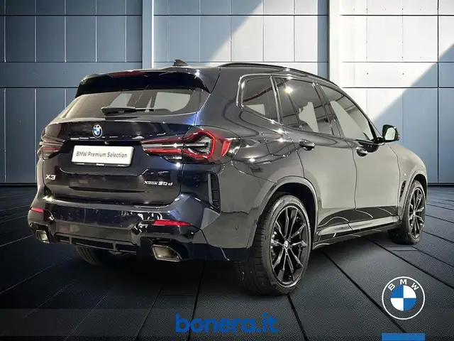 BMW X3 view 6