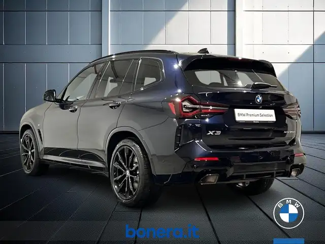 BMW X3 view 8