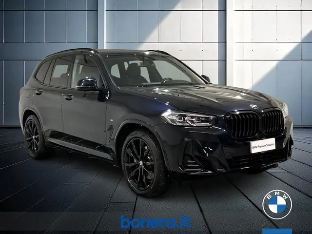 BMW X3 view 4