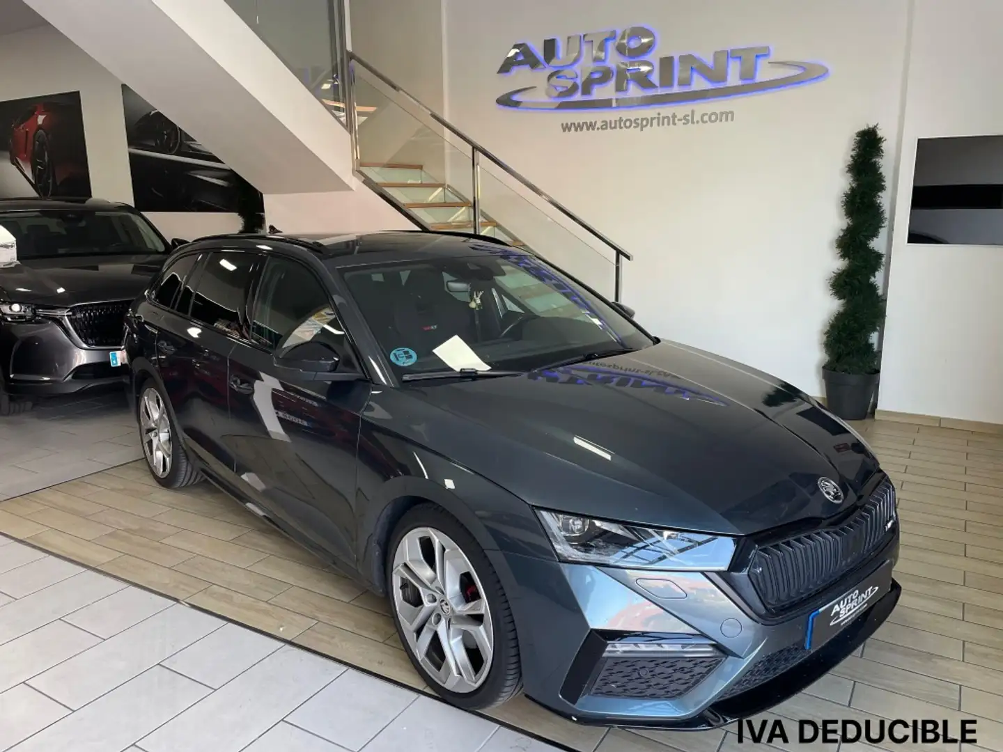 Skoda Octavia Combi 2.0TDI RS 147kW DSG Gris - 1