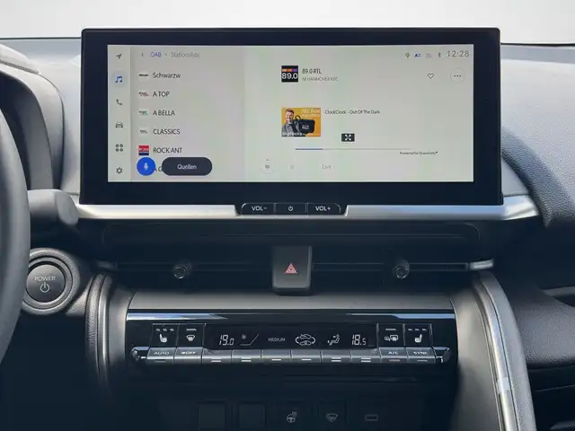 Toyota C-HR view 14