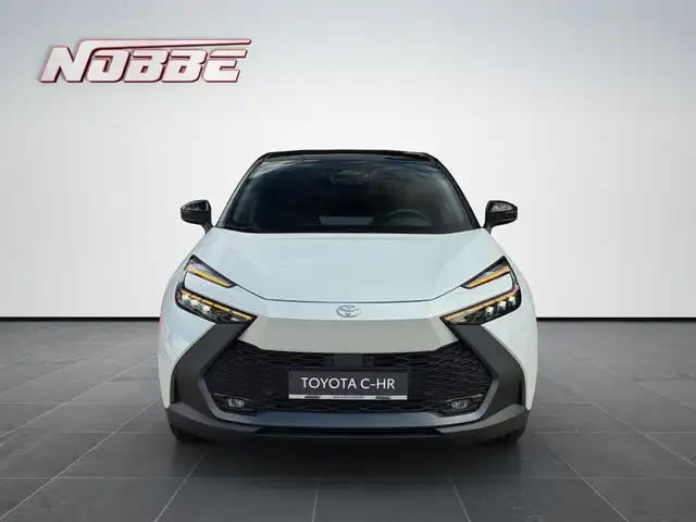Toyota C-HR view 8