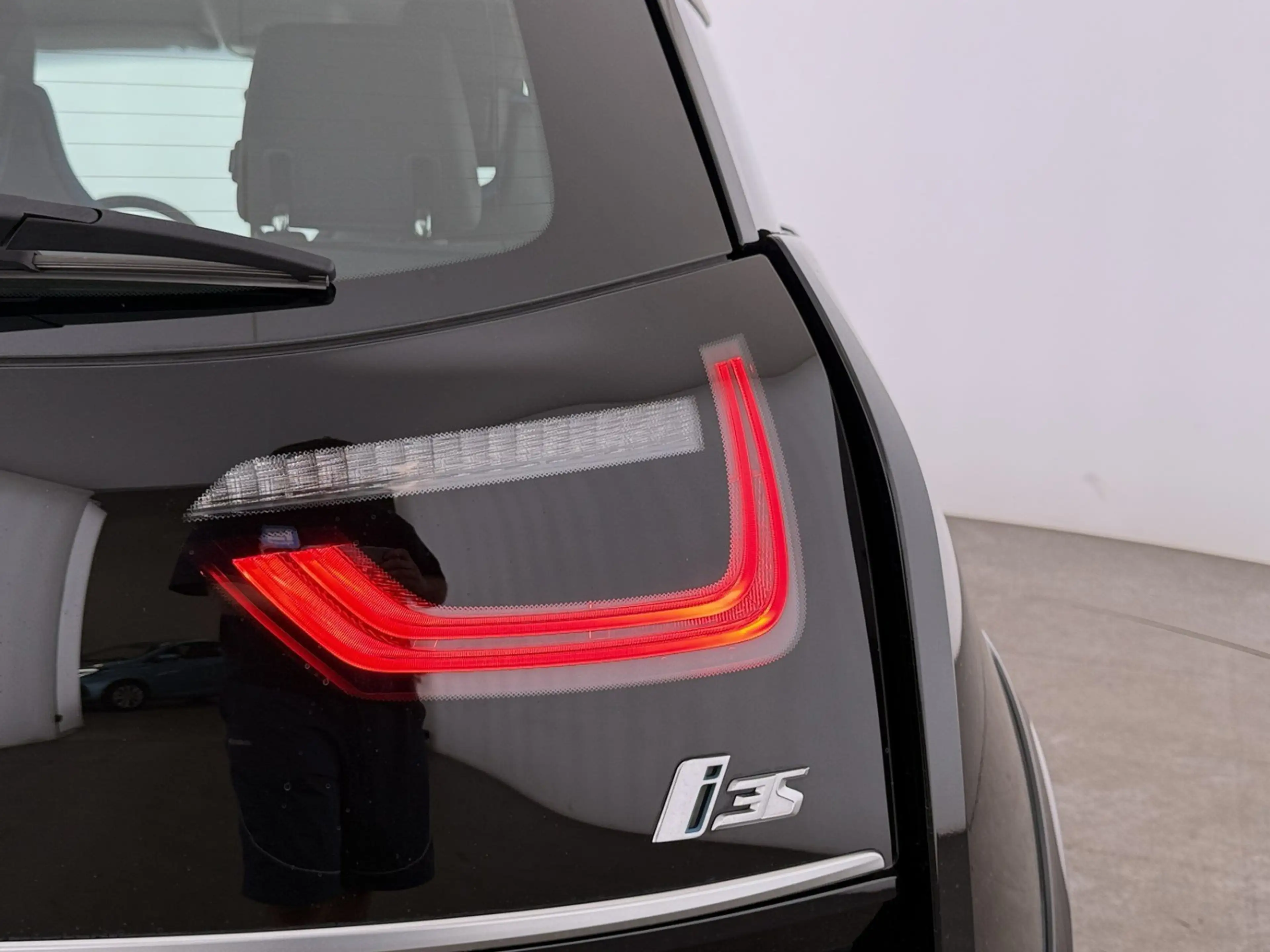 BMW i3 s 42kWh Aut LED WAERMEPUMPE NAVI SITZHZG TEMP — photo 11