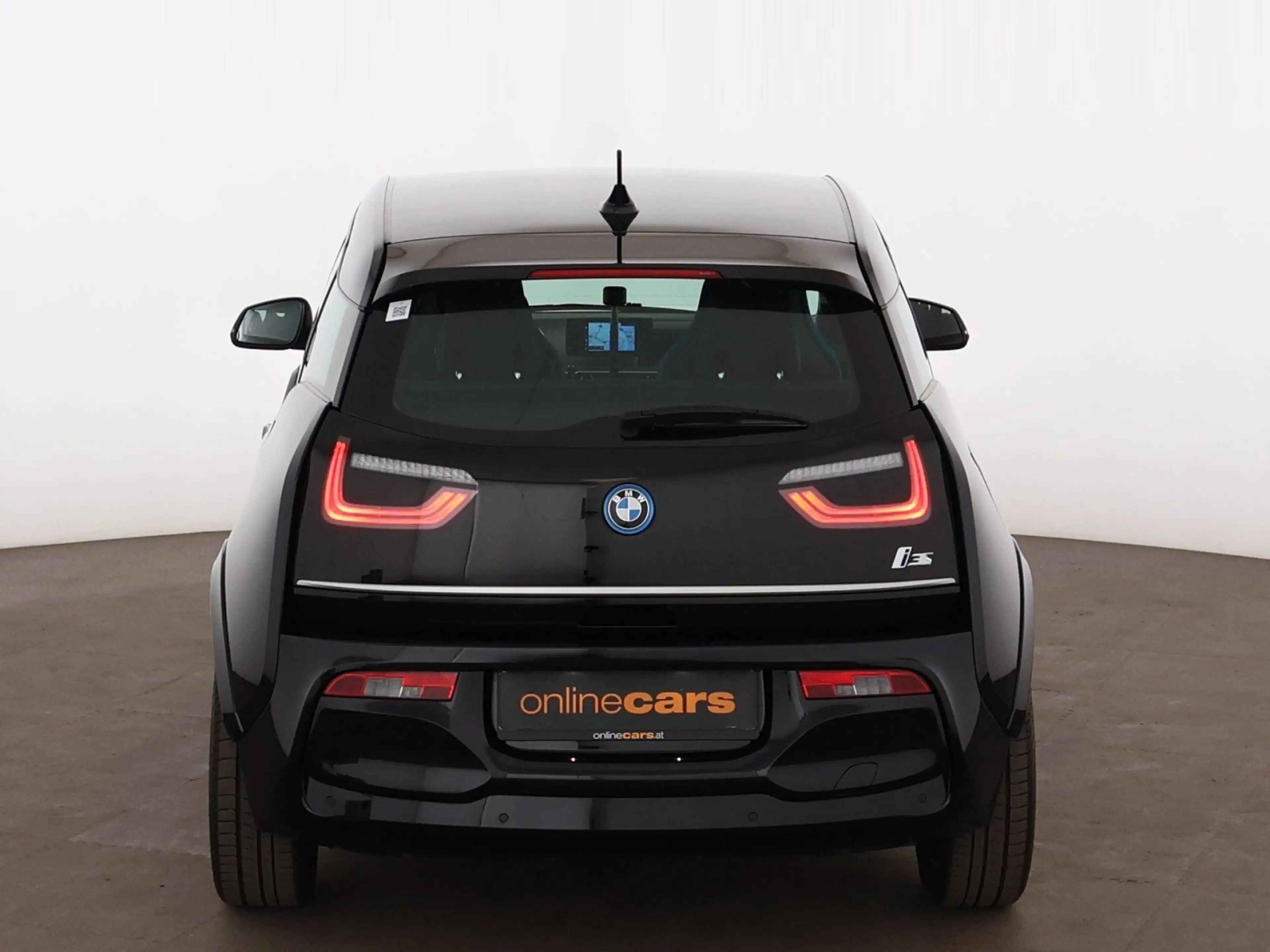BMW i3 s 42kWh Aut LED WAERMEPUMPE NAVI SITZHZG TEMP — photo 7
