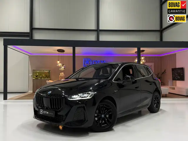 BMW 225 2-serie Active Tourer 225e xDrive M-pakket | Plug-