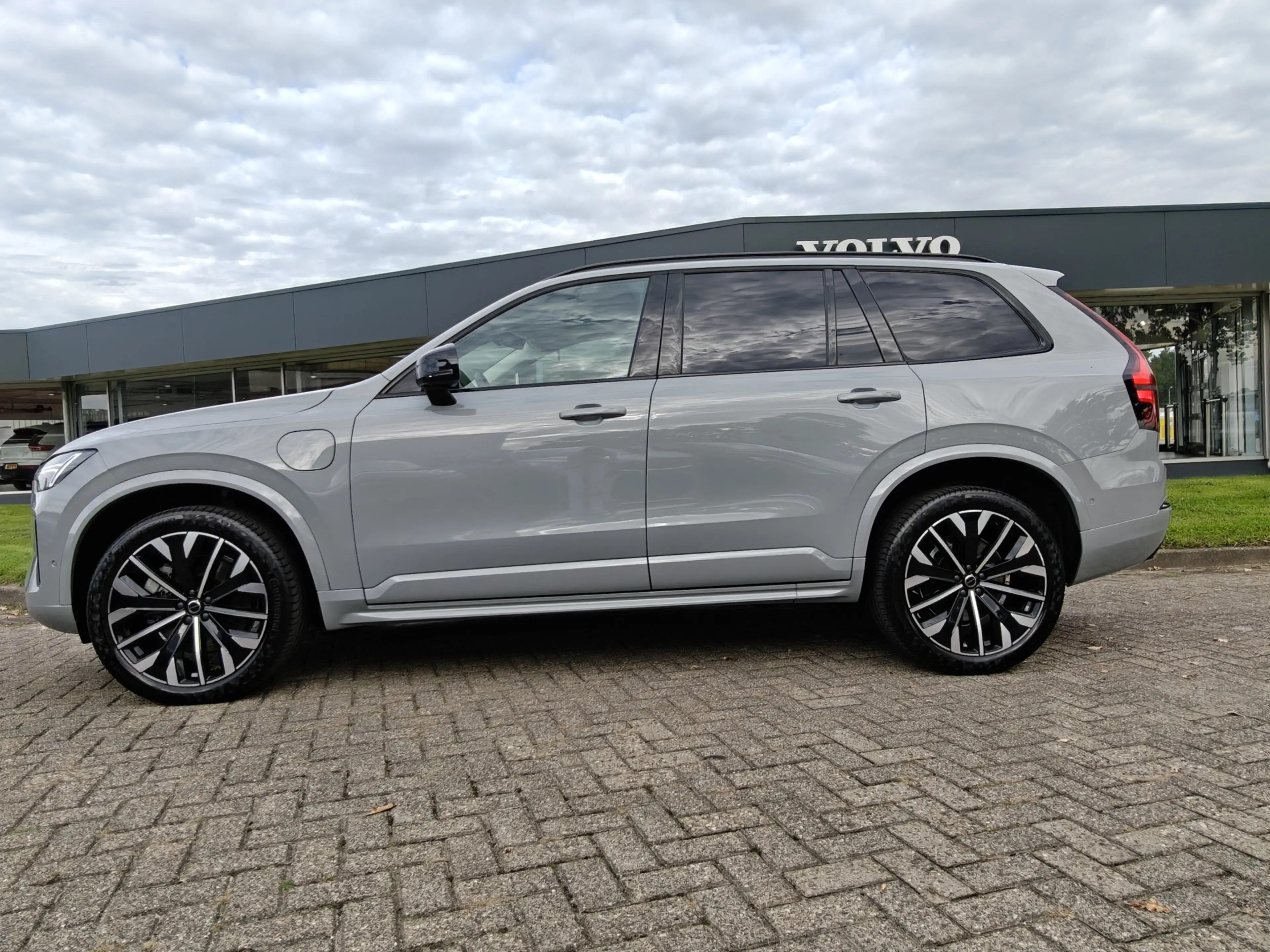 Volvo XC90 T8 455PK Plug-in hybrid AWD Ultra Dark | BLIS | 36 — photo 8