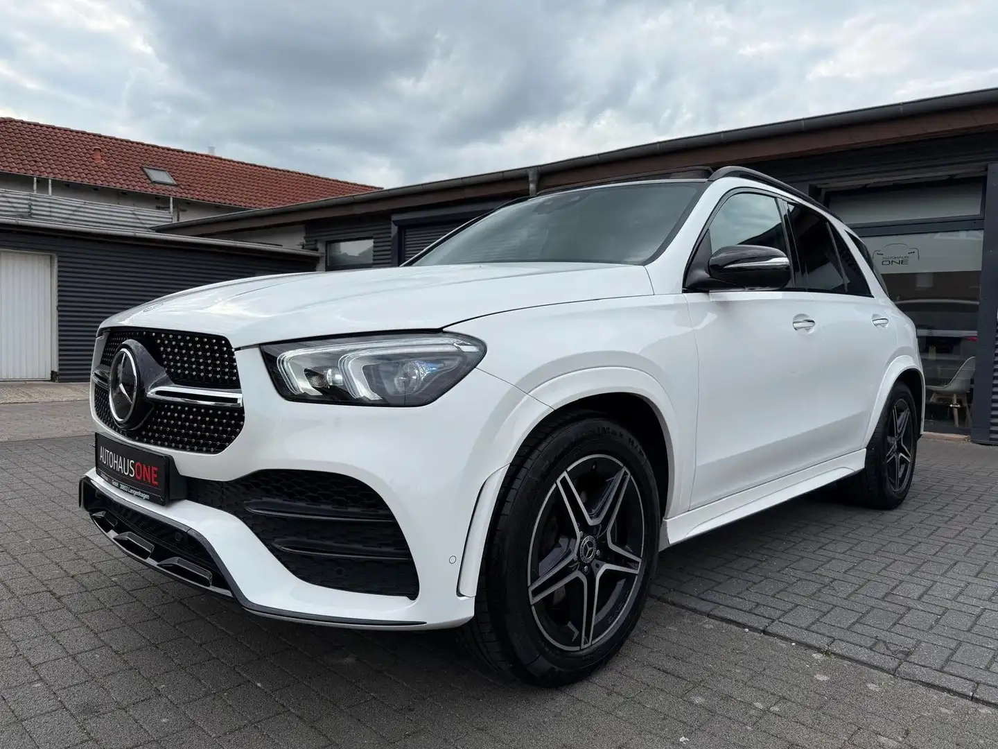 Mercedes-Benz GLE 350 d 4Matic AMG 7SITZER/PANO/360°CAM/HEADUP Weiß - 1