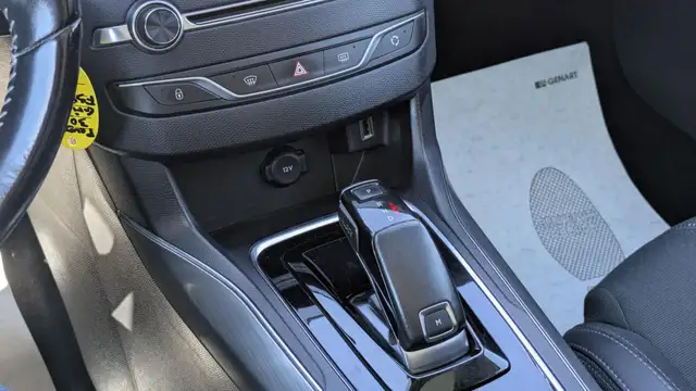 Peugeot 308 view 13