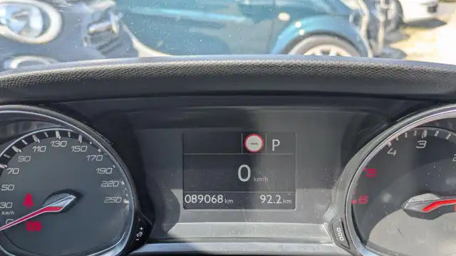 Peugeot 308 view 10