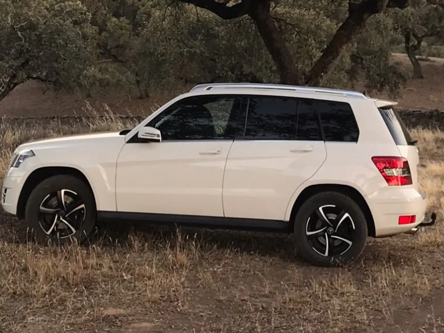 Mercedes-Benz GLK 350 GLK 350 CDI DPF 4Matic 7G-TRONIC White - 1