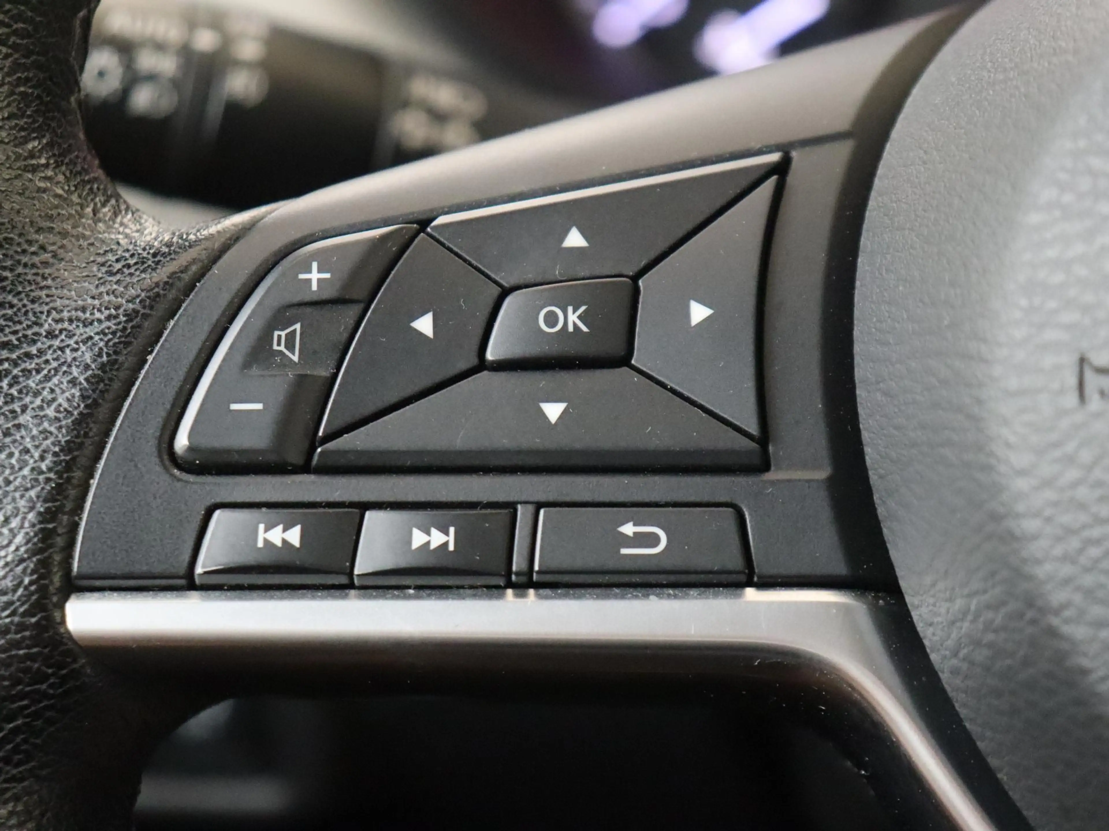 Nissan Micra 1.0 IG-T N-Design | Navigatie | Bose Audio | Parke — photo 12