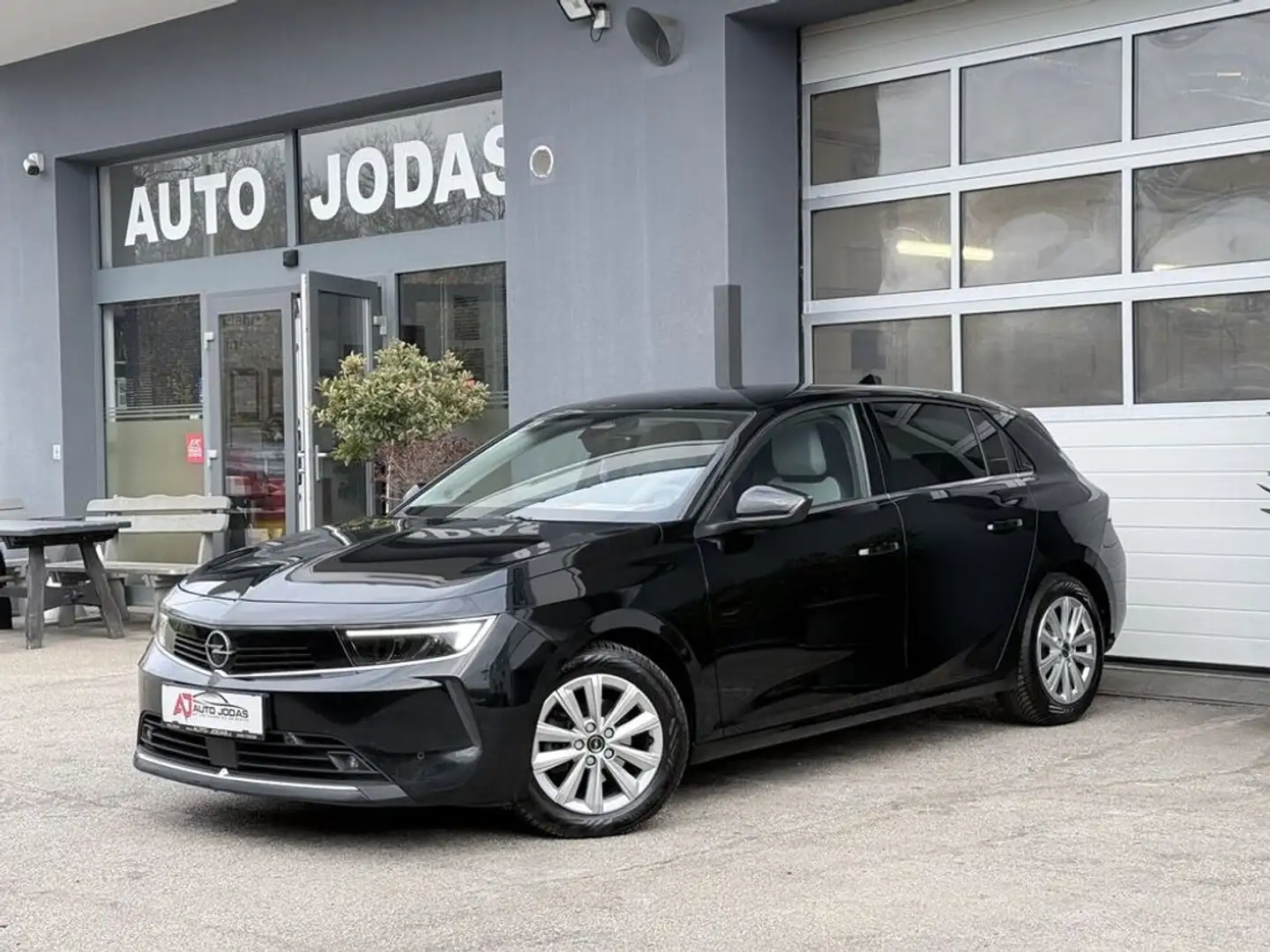 Opel Astra 1.2 Business Elegance Aut. **ACC/Keyless** Noir - 2