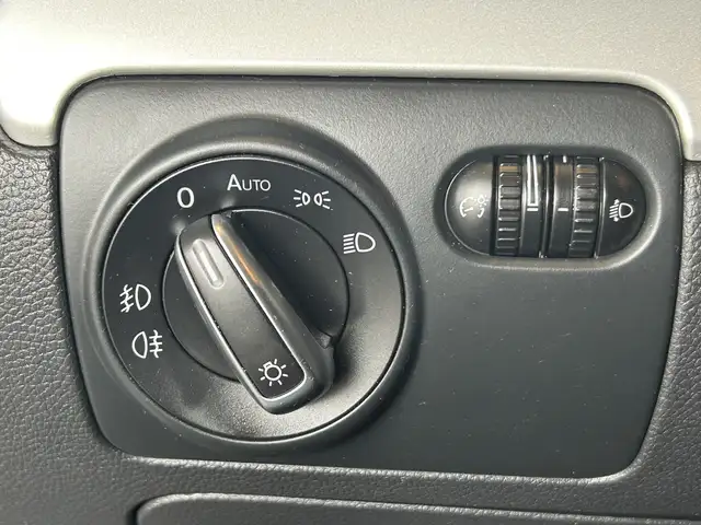 Volkswagen Golf view 14