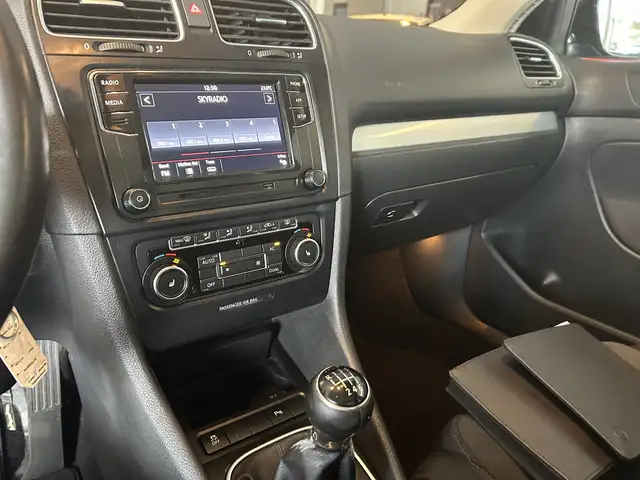 Volkswagen Golf view 12
