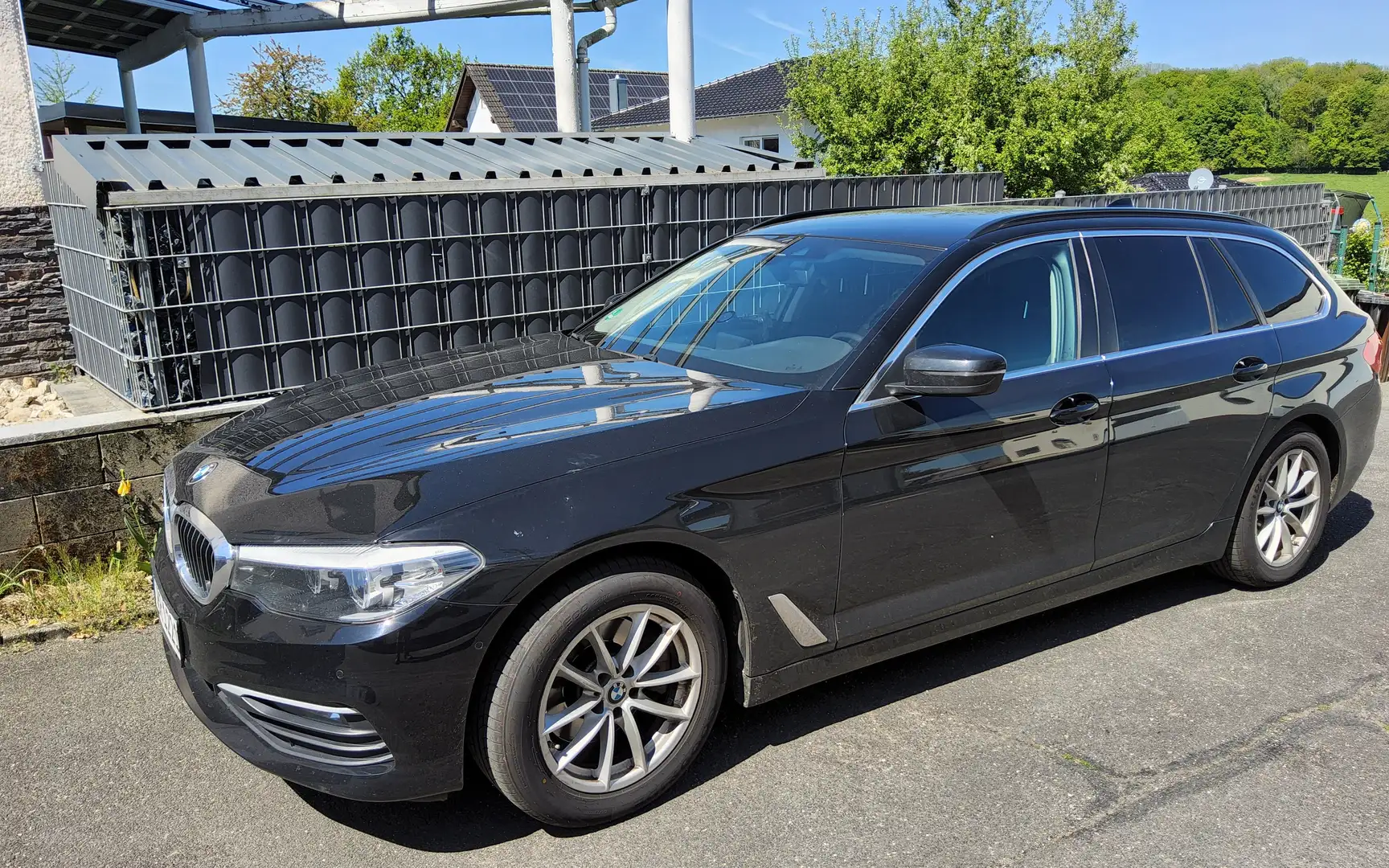 BMW 520 Kombilimusine Schwarz - 1