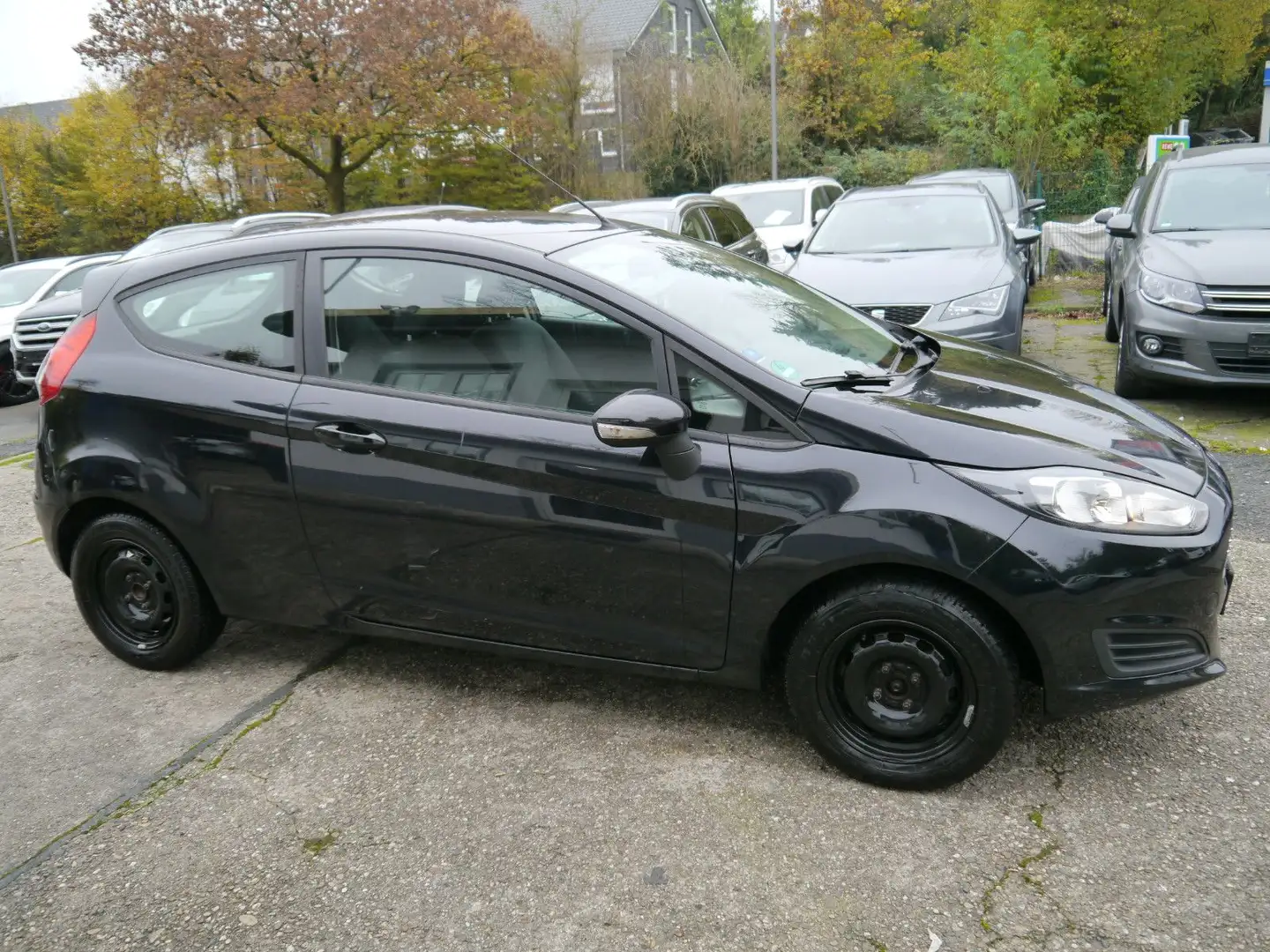 Ford Fiesta Trend Schwarz - 1