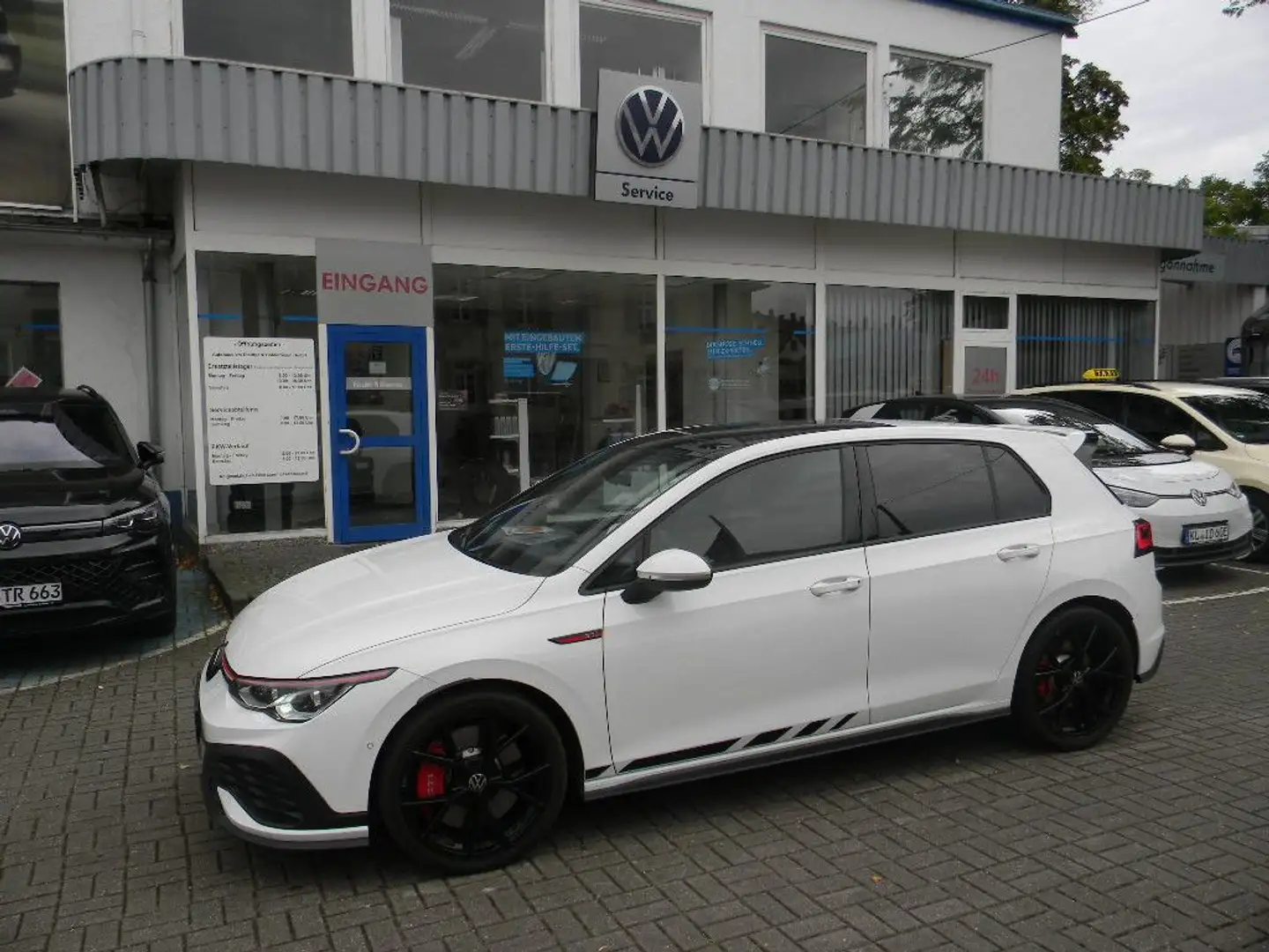 Volkswagen Golf VIII Lim. GTI Clubsport  2,0 TSI DSG PANO,K Blanc - 1