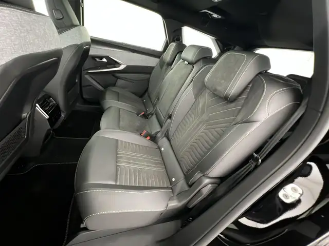Peugeot 5008 view 8