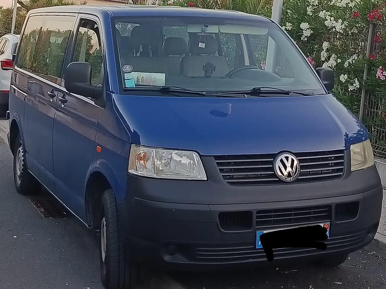 Volkswagen T5 Transporter Tdi — photo 1 of 5