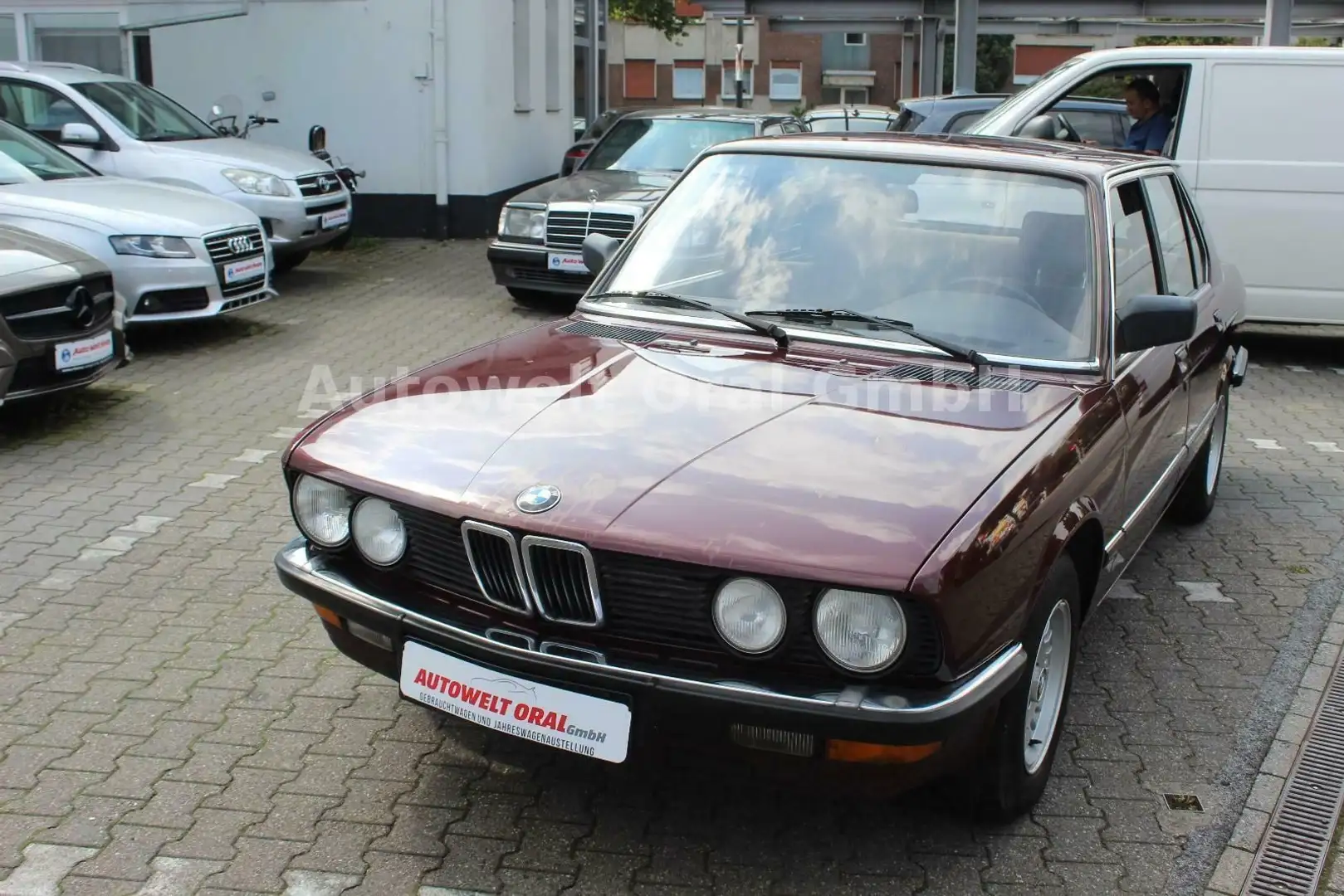 BMW 520 i LIMO*1:HAND*OLDTIMER*ORGINAL  ZUSTAND!! - 1