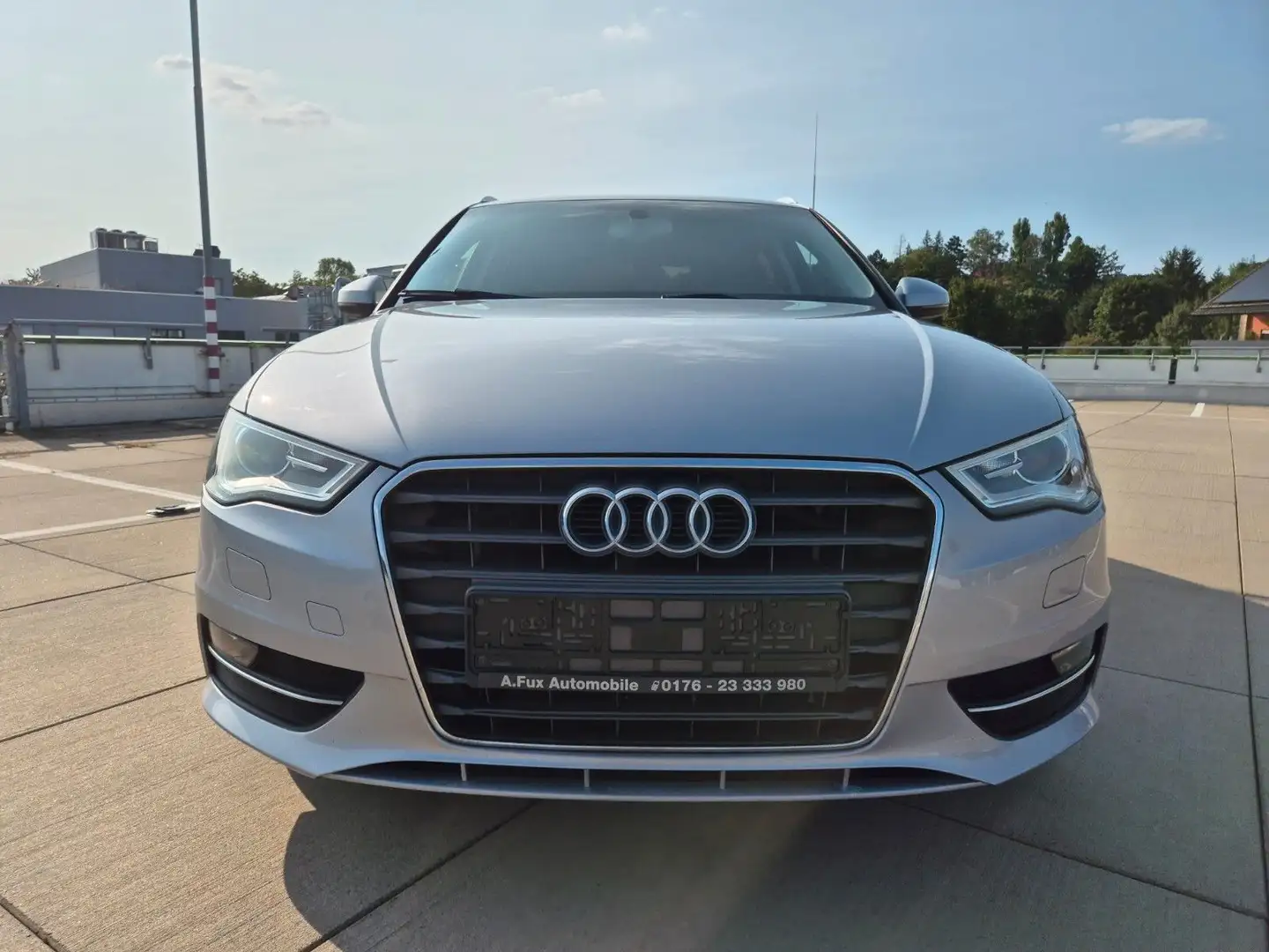 Audi A3 Bi-Xenon S-tronic EU6 TÜV/Zahnr.Neu Plateado - 2