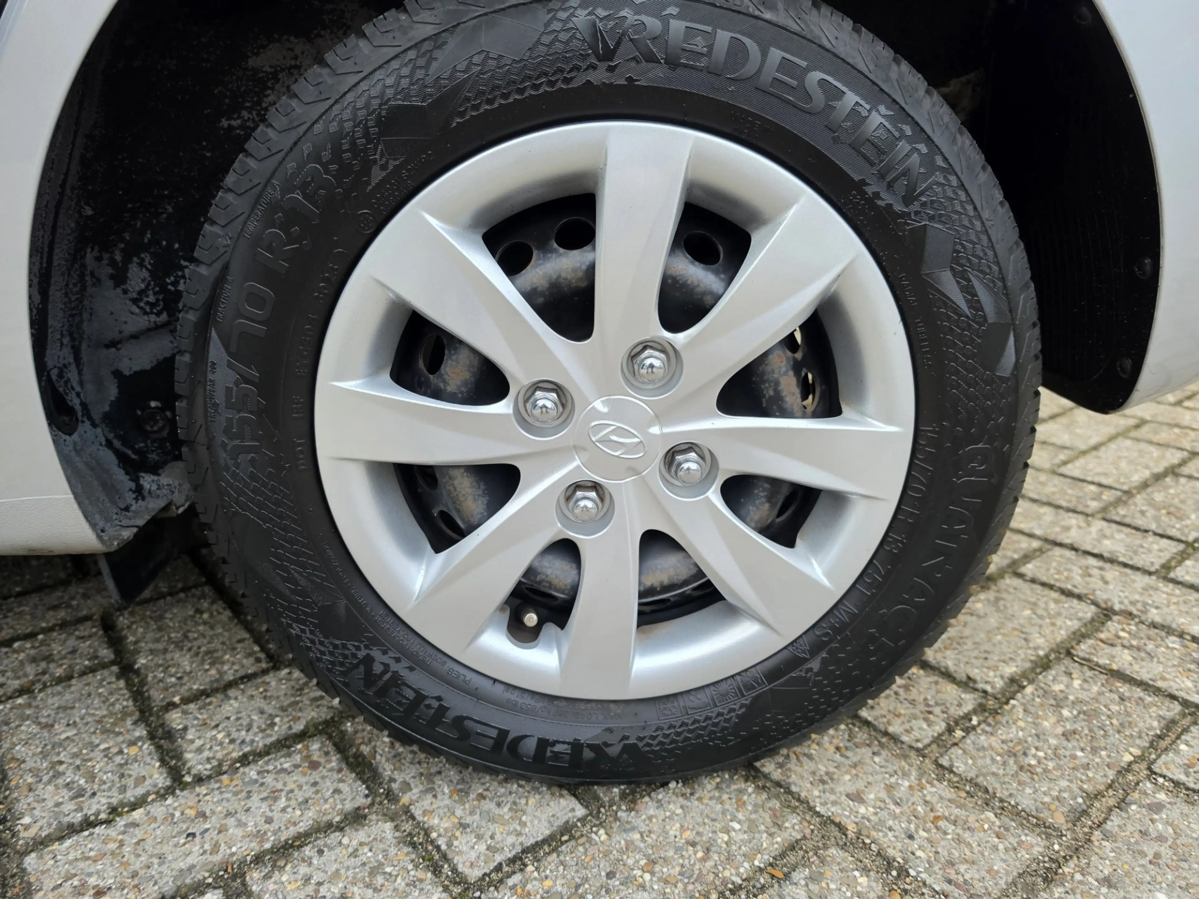 Hyundai i10 1.0i Comfort — photo 8