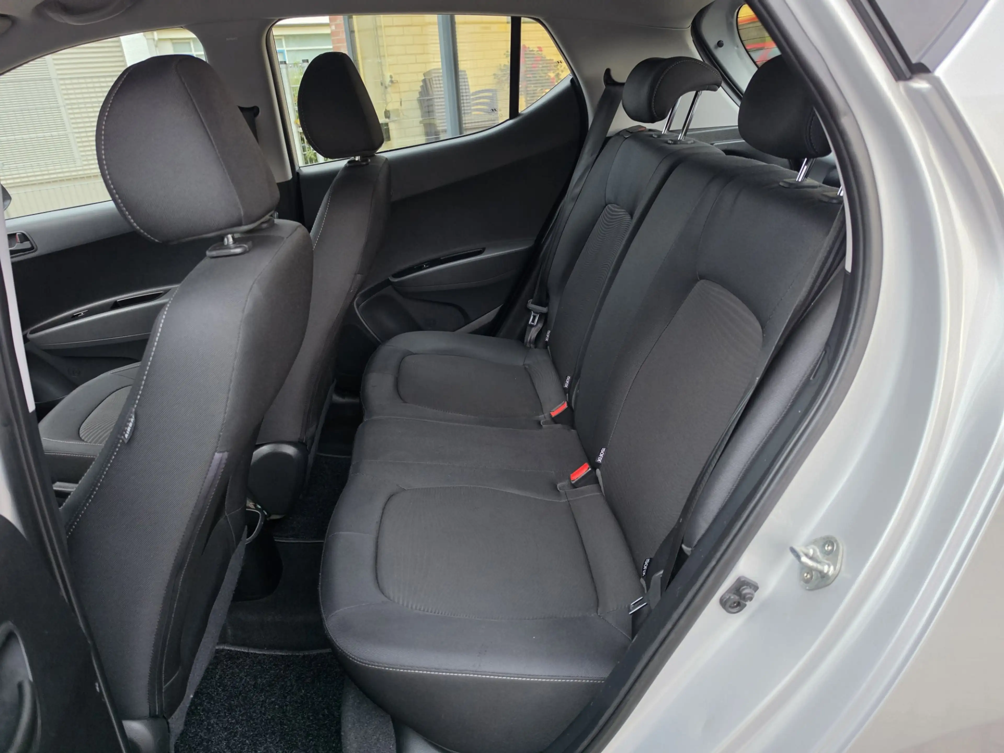 Hyundai i10 1.0i Comfort — photo 7