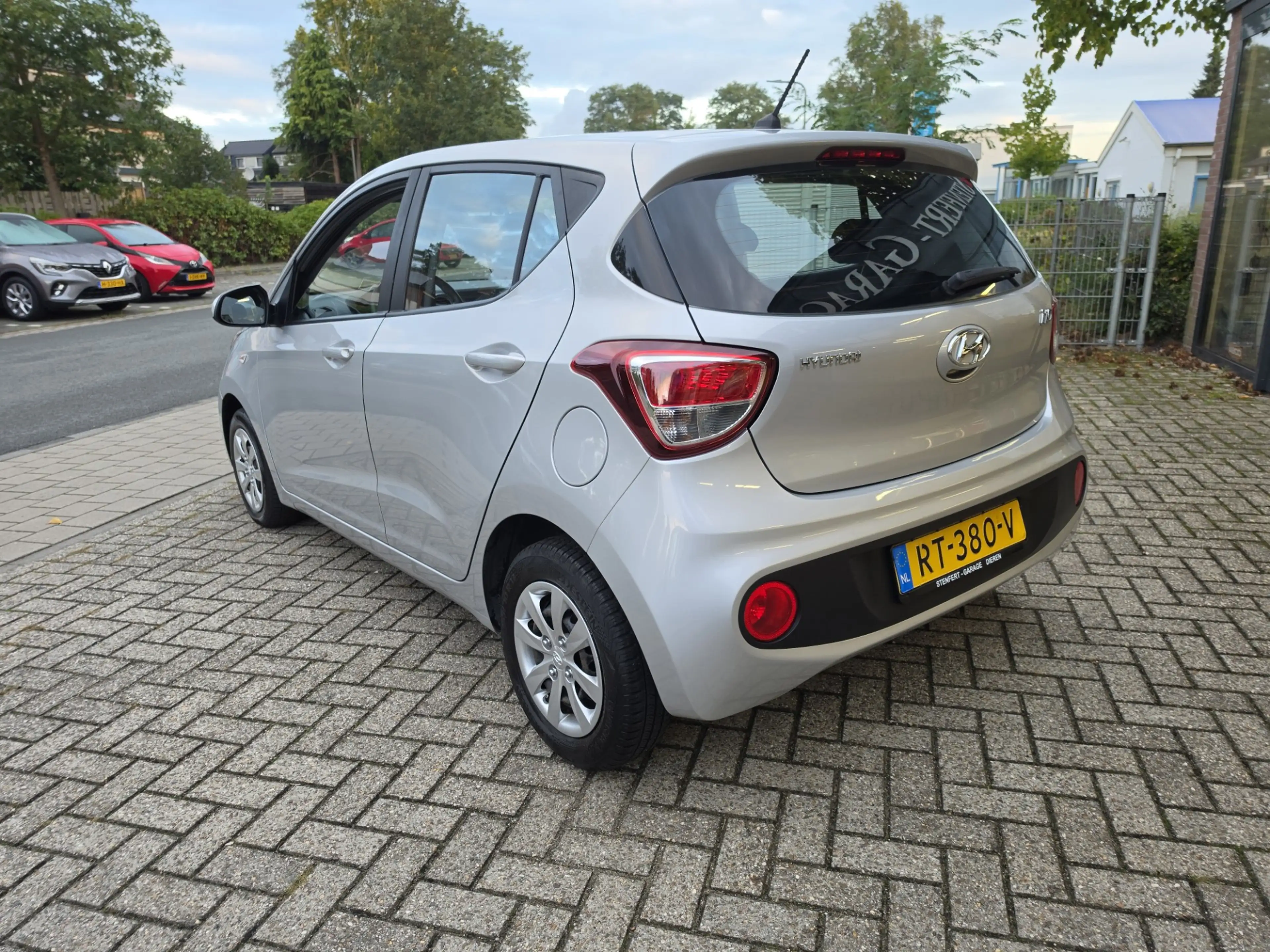 Hyundai i10 1.0i Comfort — photo 5