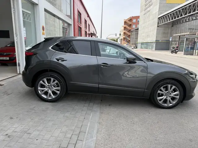 Mazda CX-30 view 5