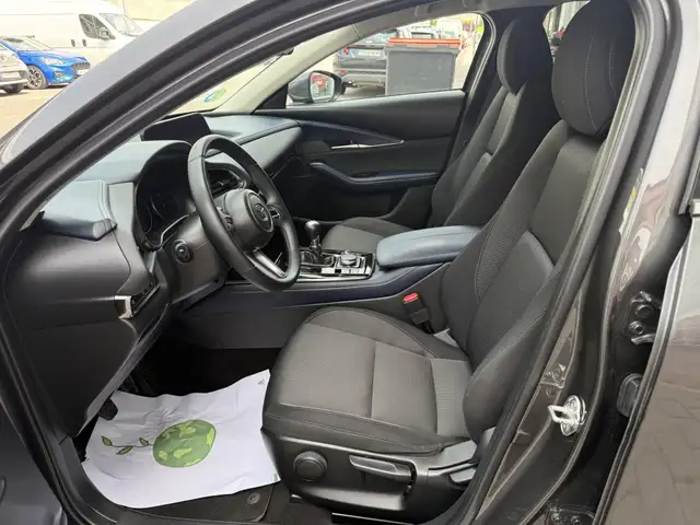 Mazda CX-30 view 12