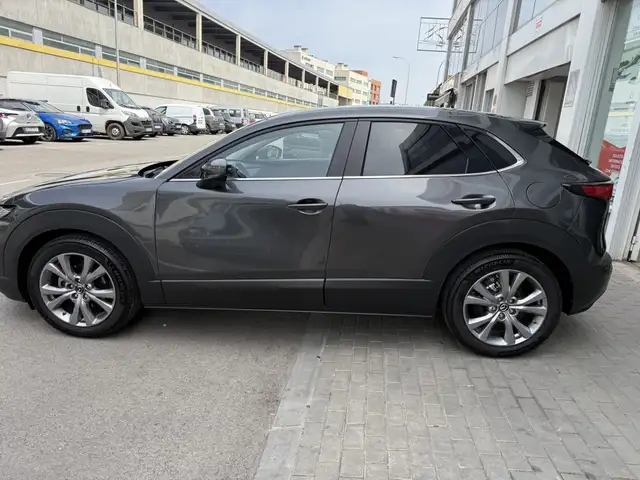 Mazda CX-30 view 8