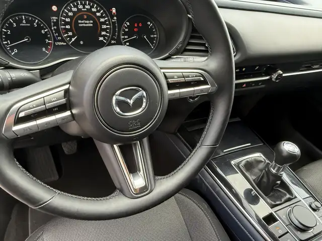 Mazda CX-30 view 27