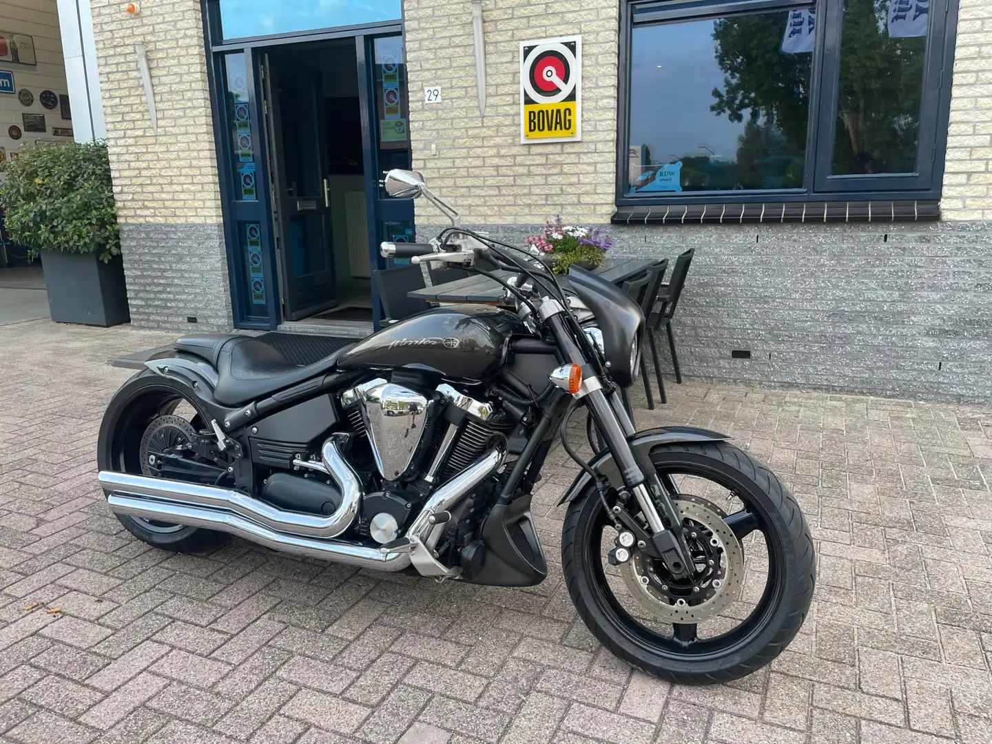 Yamaha XV 1700 Road Star Warrior vance and hines- AIR RIDE Gris - 2