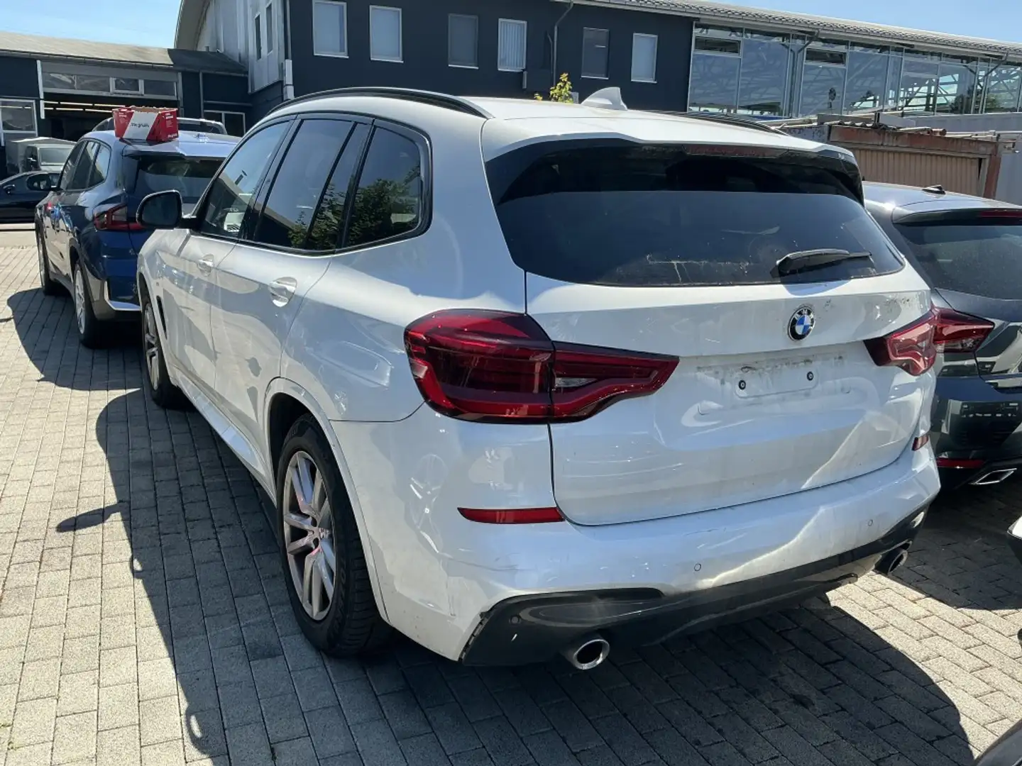 BMW X3 xDrive 20 d M Sport AHK LED Ambiente-Licht Blanc - 2
