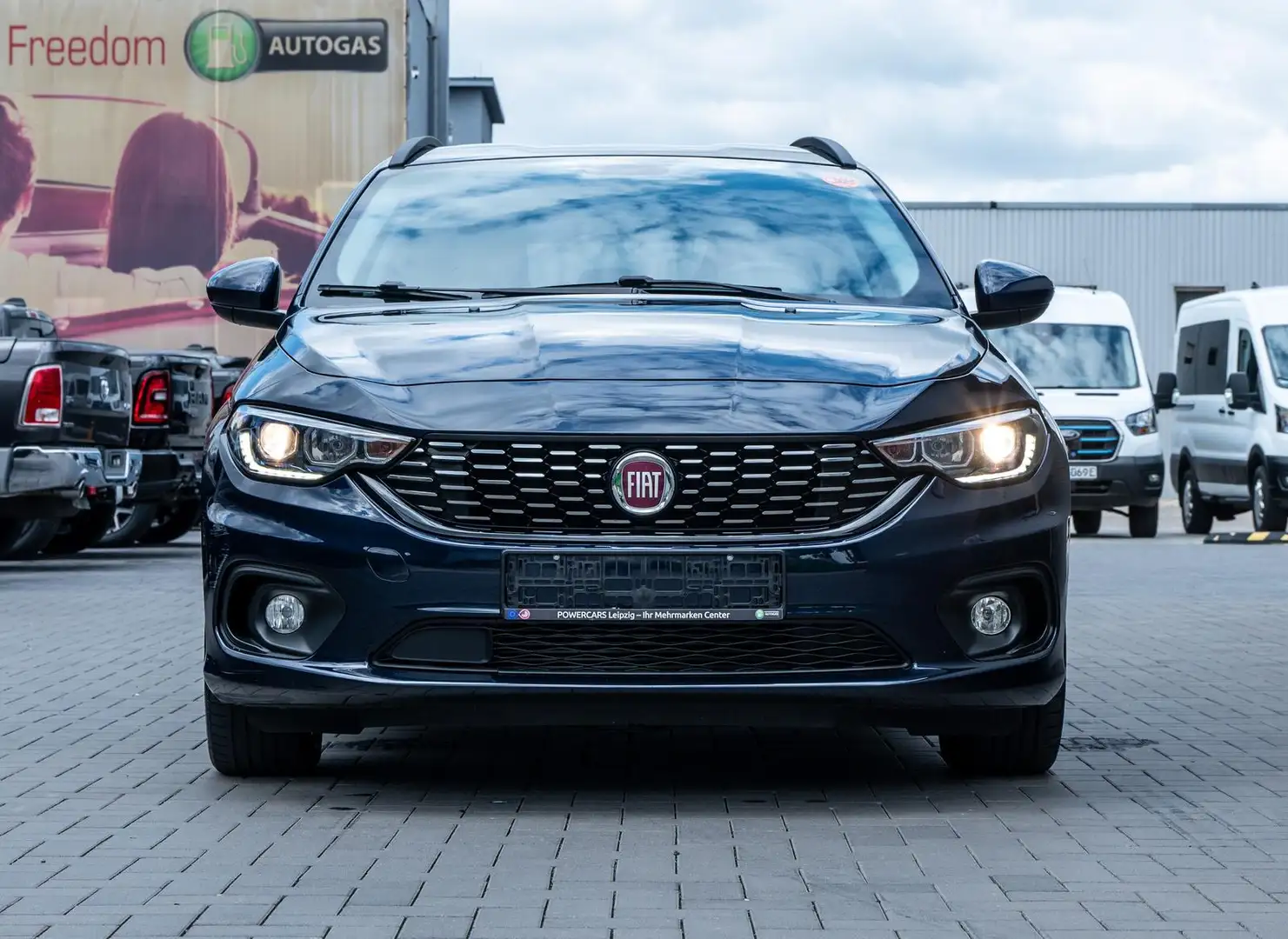 Fiat Tipo 1.3l M-Jet Easy,Tempomat,Sitzhzg., Bleu - 2