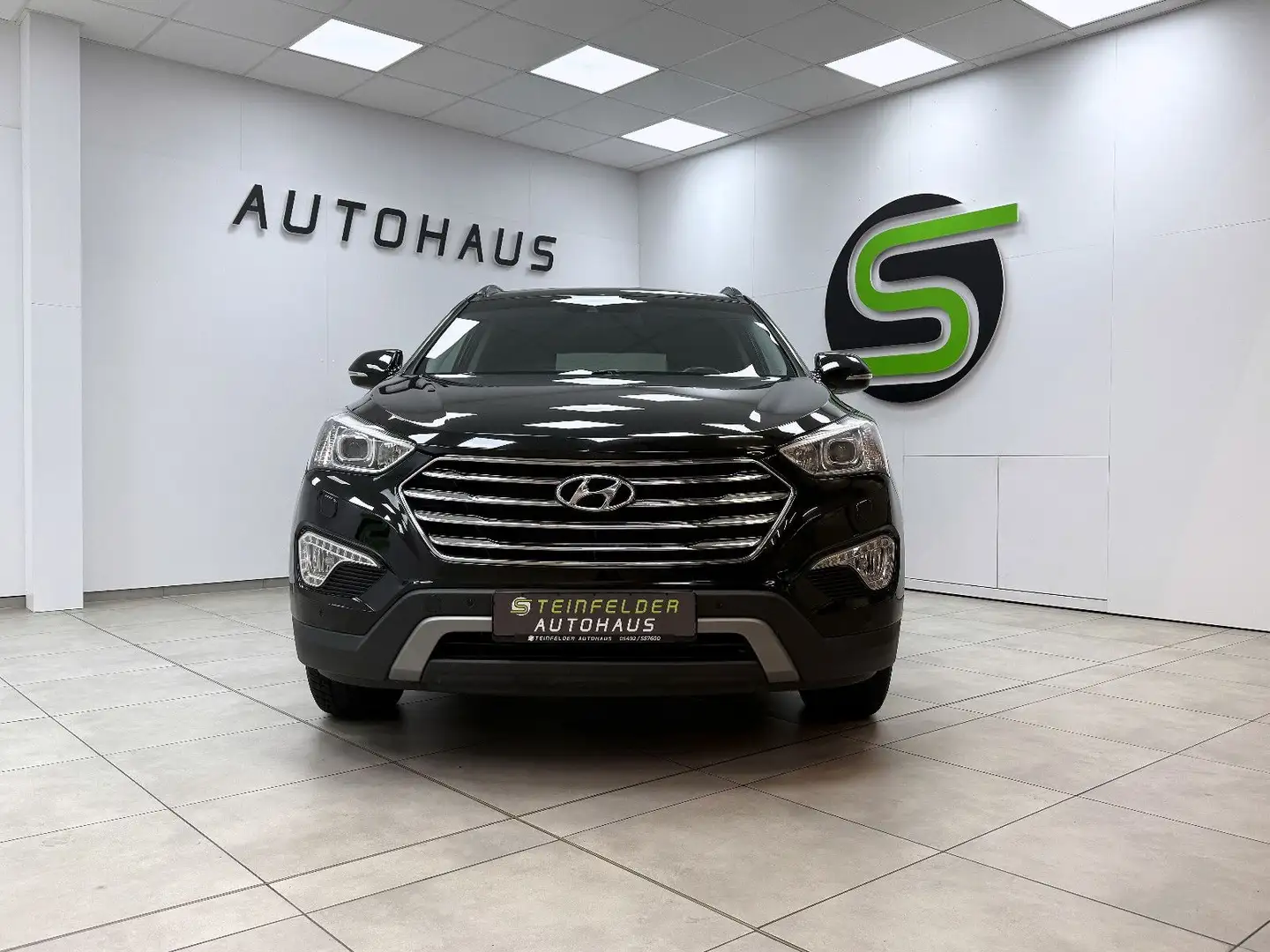 Hyundai Grand Santa Fe Premium 4WD 2.2 7 SITZER/TEMPOMAT Zwart - 2