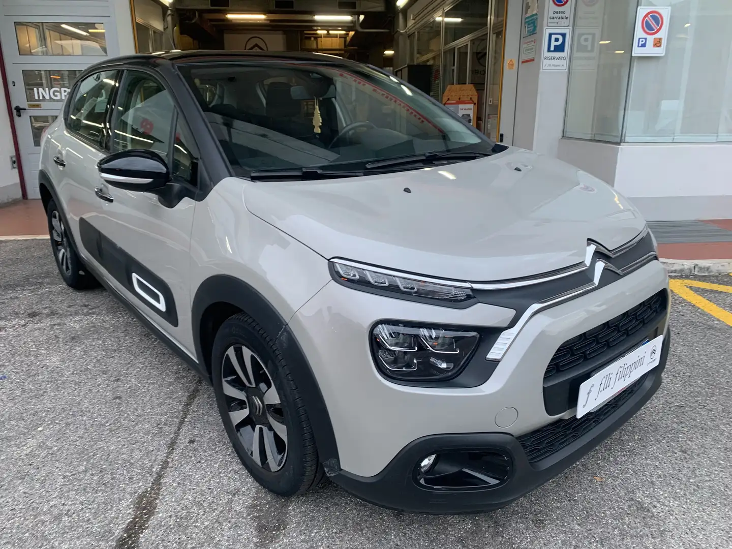 Citroen C3 1.2 83cv Shine *PREZZO VERO* Beige - 2