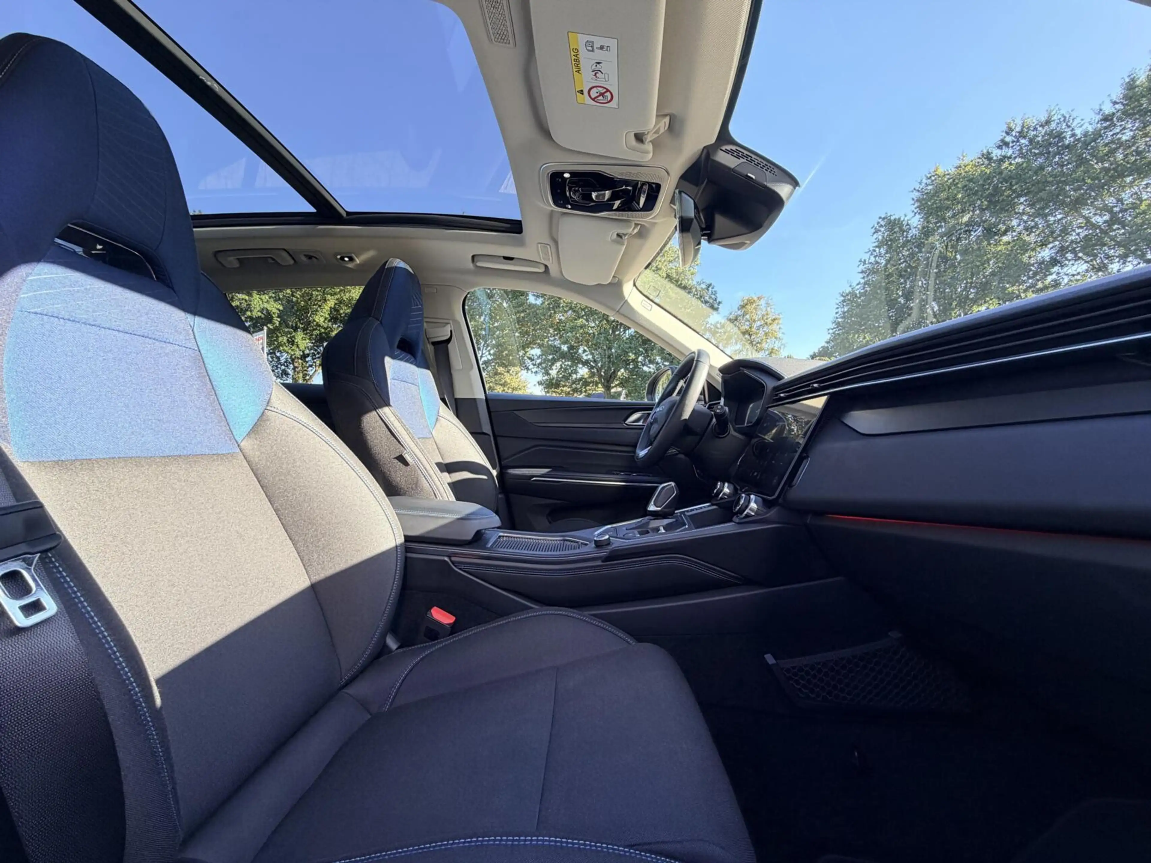 Lynk & Co 01 1.5 | Pano | Cruise | Stoelverwarming | Hybride | — photo 4