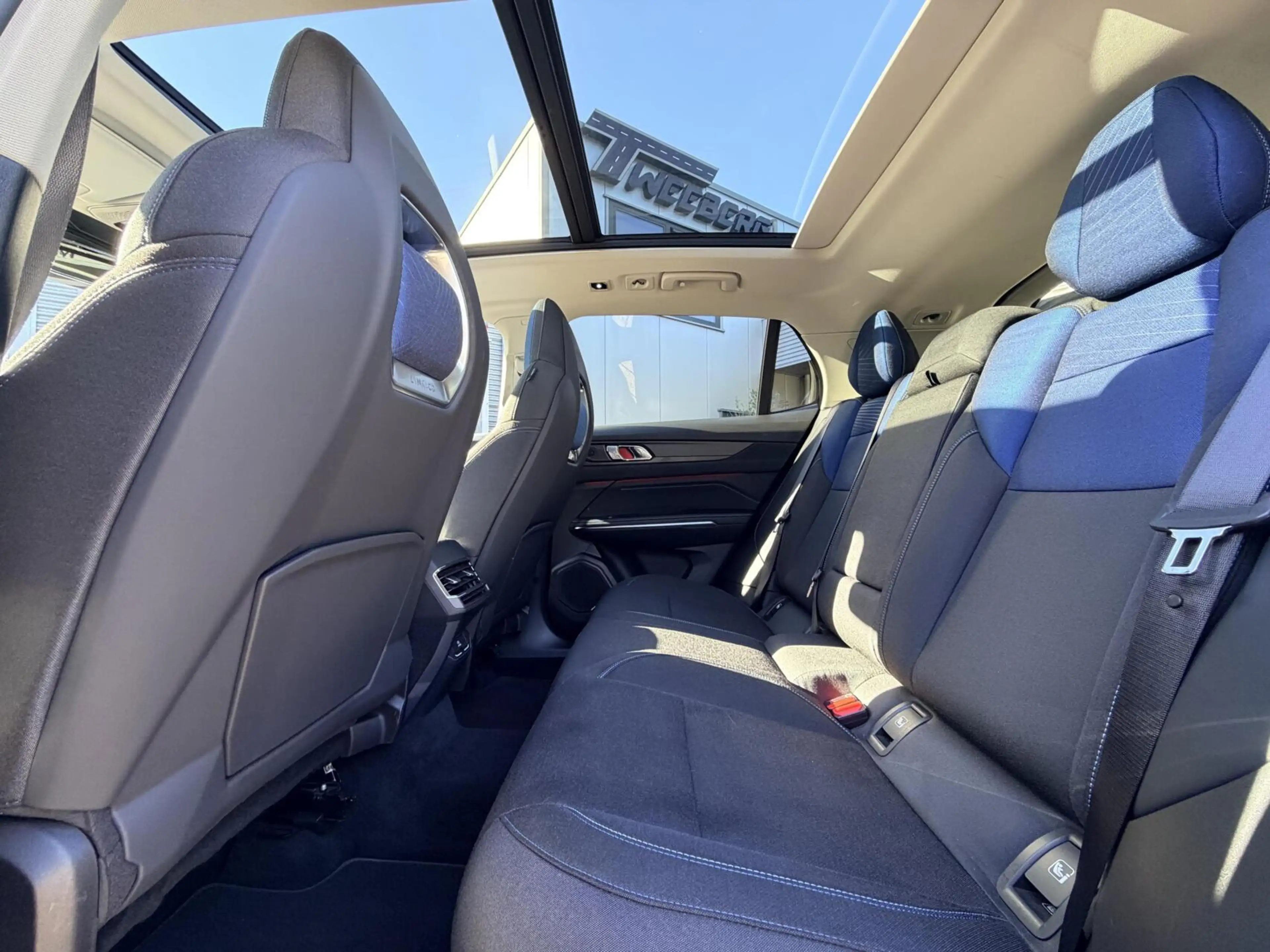 Lynk & Co 01 1.5 | Pano | Cruise | Stoelverwarming | Hybride | — photo 14