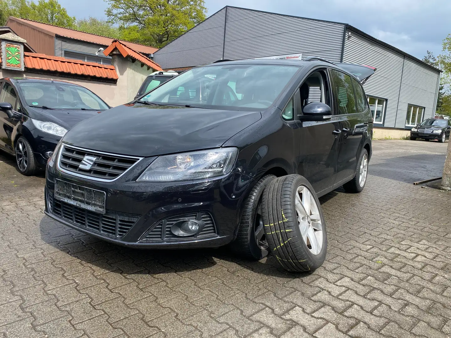 SEAT Alhambra 2.0 TDI Style Plus 7Sitzer Scheckhft Pano SHZ Navi Black - 1