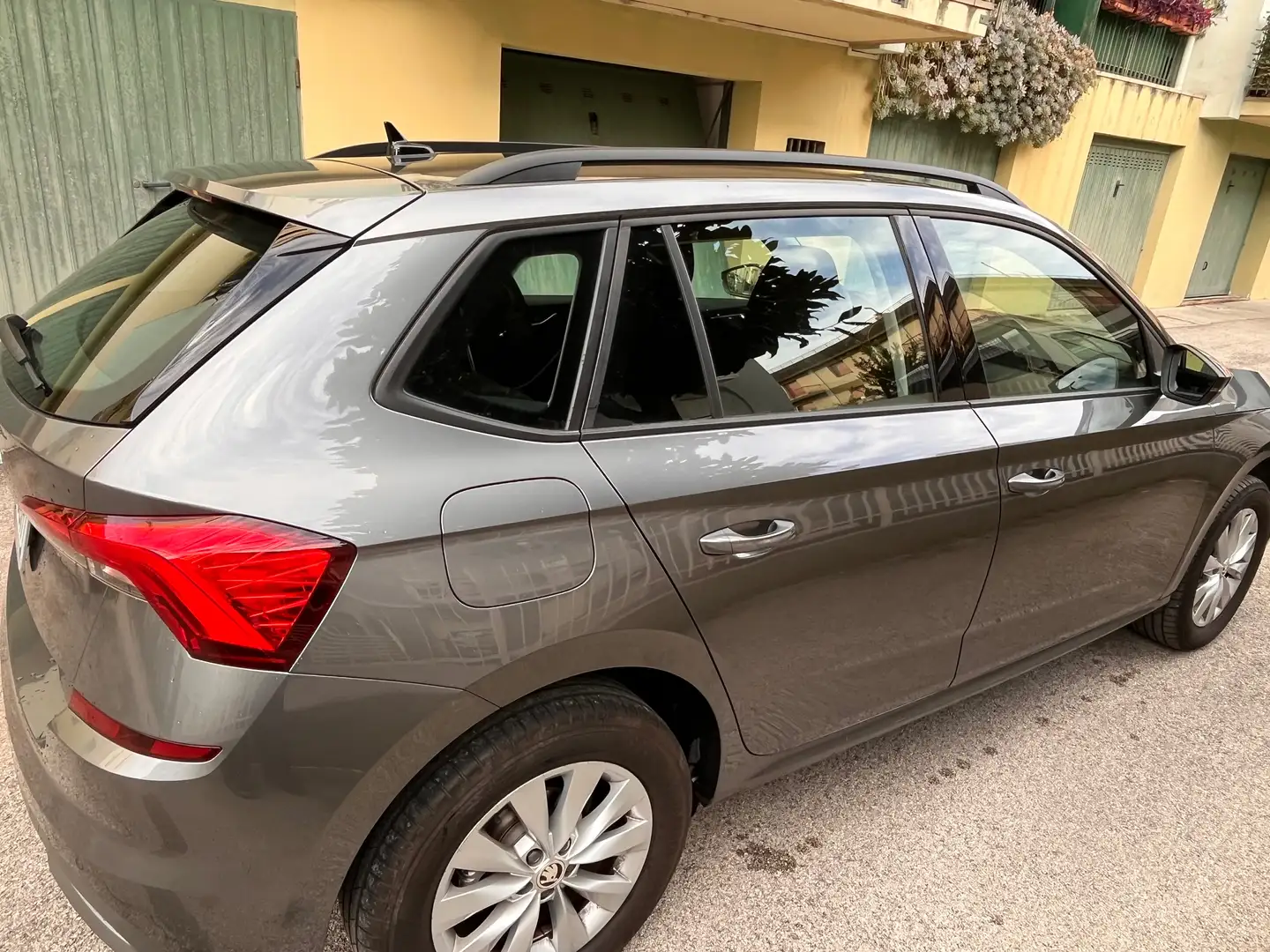 Skoda Kamiq Kamiq 2019 1.0 G-TEC Ambition 110cv Grigio - 2